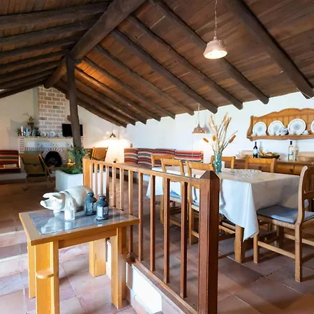Casa Roja Charco del Pino